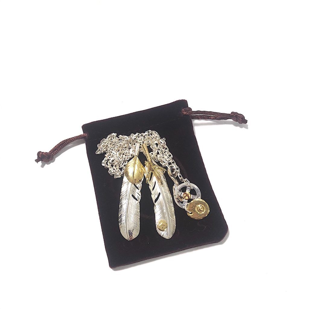 Goro’s(ゴローズ)偽物 高橋吾郎ファッショントレンドシルバーアクセサリー羽スーツ 通販