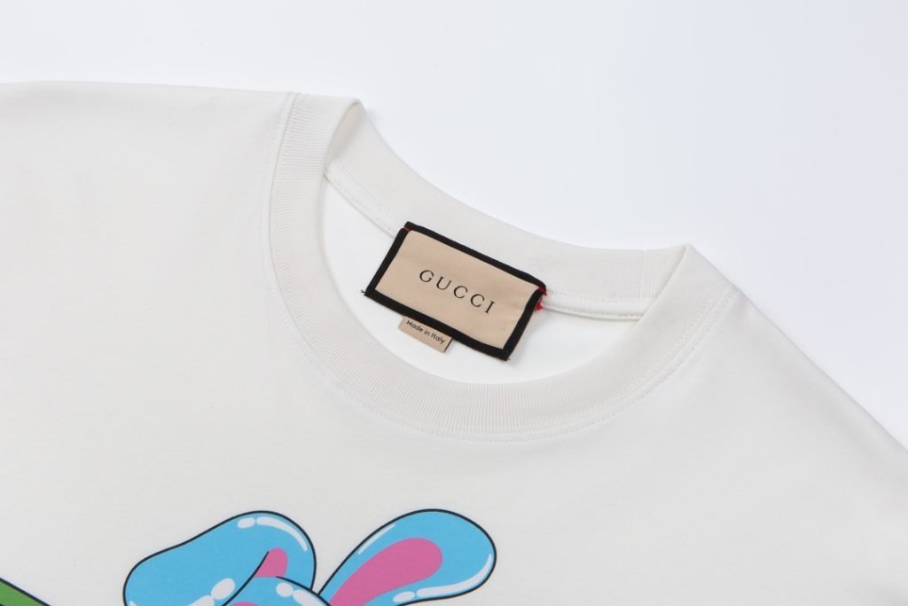 GUCCI(グッチ)  偽物  ブルーウサギプリント半袖 激安通販