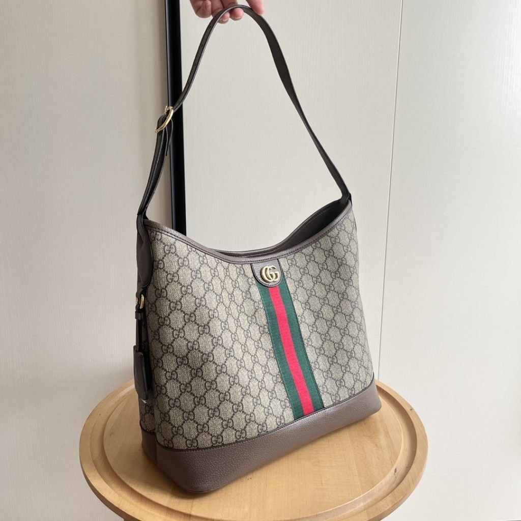 GUCCI (グッチ) Ophidia hobo スーパーコピー ファッショナブルでカジュアルな脇バッグ