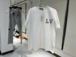 LOUIS VUITTON（ルイヴィトン） 偽物 lvクリスタルロゴ半袖オシャレでカジュアル半袖 激安通販