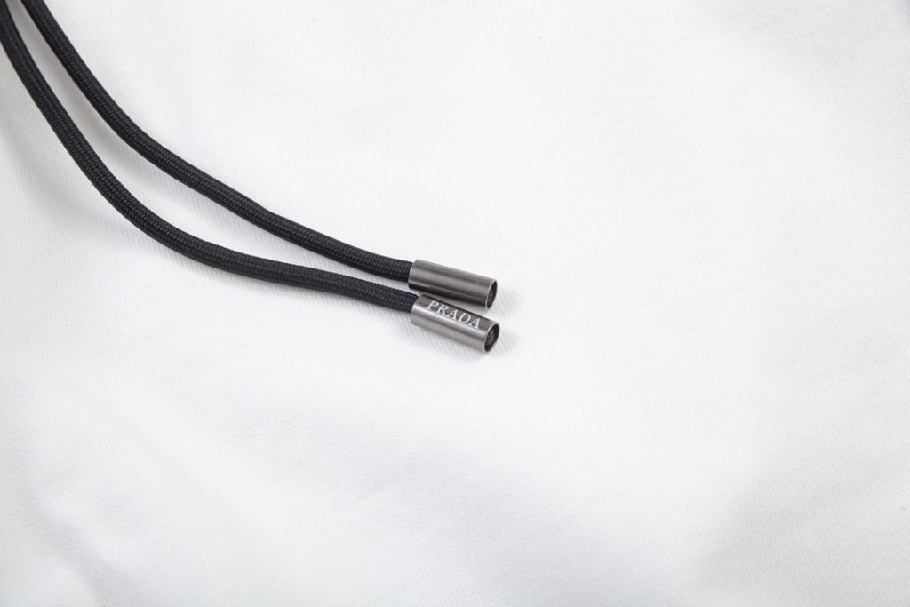 PRADA(プラダ)夏新作コピーはラベルアルファベットｌｏｇｏのレジャーの半ズボンを印刷することを噴かせます通販