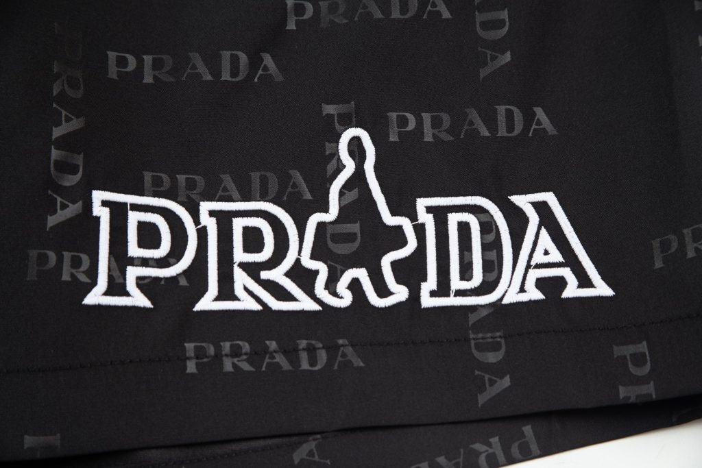 PRADA(プラダ)人気新品スーパーコピーｌｏｇｅのプリントレジャービーチパンツ通販