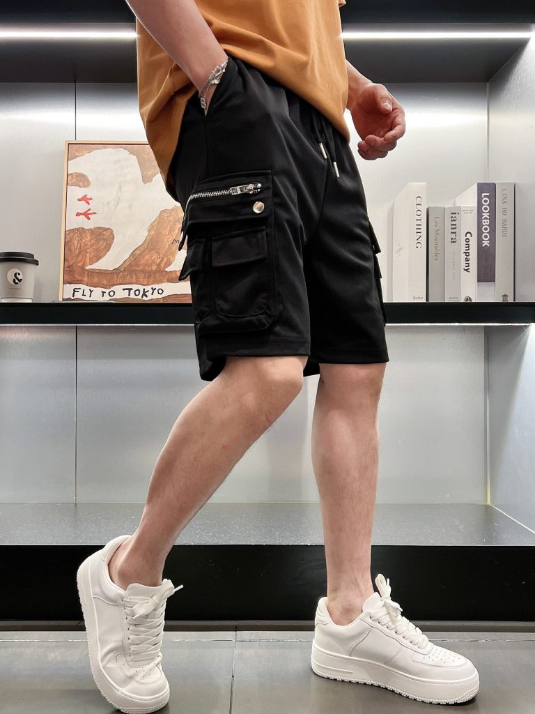 PRADA(プラダ) 新作 コピー 三角バッジ流行カーゴパンツ