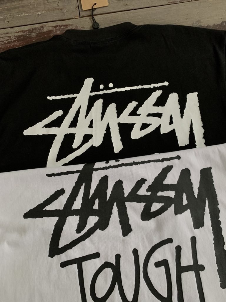 STUSSY(ステューシー) n級品 定番LOGO創作アルファベットスローガンプリント半袖Tシャツ 激安通販