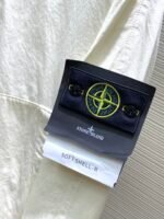 STONE ISLAND(ストーンアイランド) コピー フード付きカーゴジャケット男女兼用
