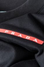 PRADA(プラダ )2024新作定番 アルファベットロゴプリントラウンドネック半袖Tシャツ