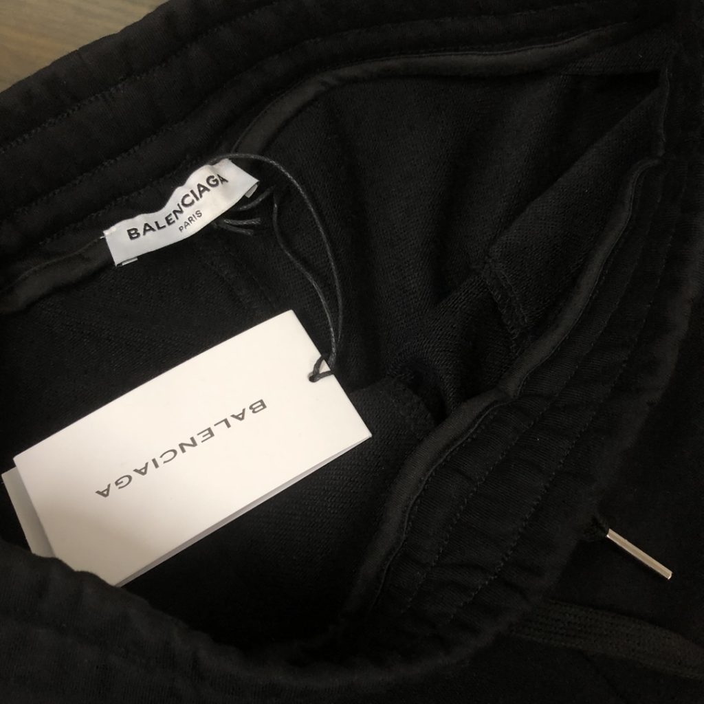 BALENCIAGA(バレンシアガ)2024春夏新作 コピー コーラ波刺繍メンズカジュアルショートパンツ|スーパーコピーn級優良店 4 BALENCIAGA(バレンシアガ)2024春夏新作 コピー コーラ波刺繍メンズカジュアルショートパンツ