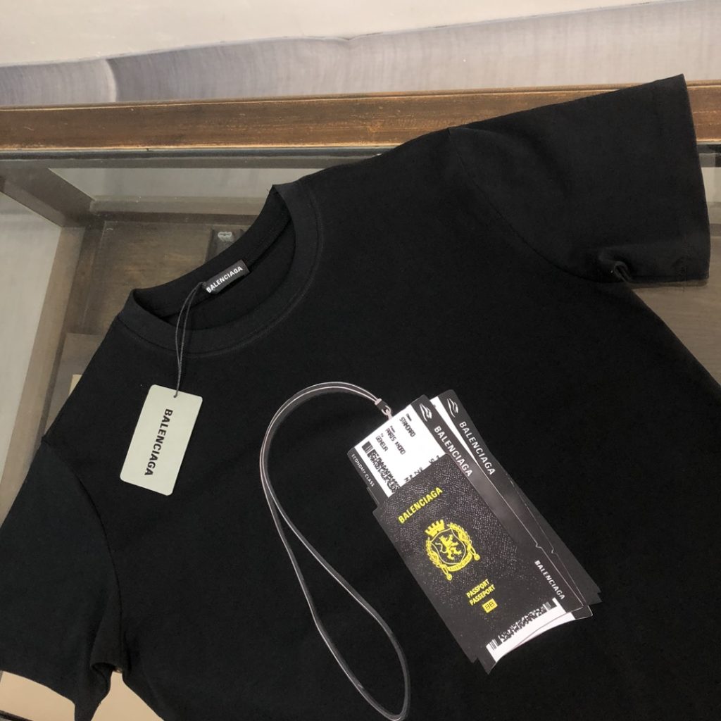 BALENCIAGA(バレンシアガ)2024春夏新作 n級品 プリント カップルモデル半袖Tシャツ