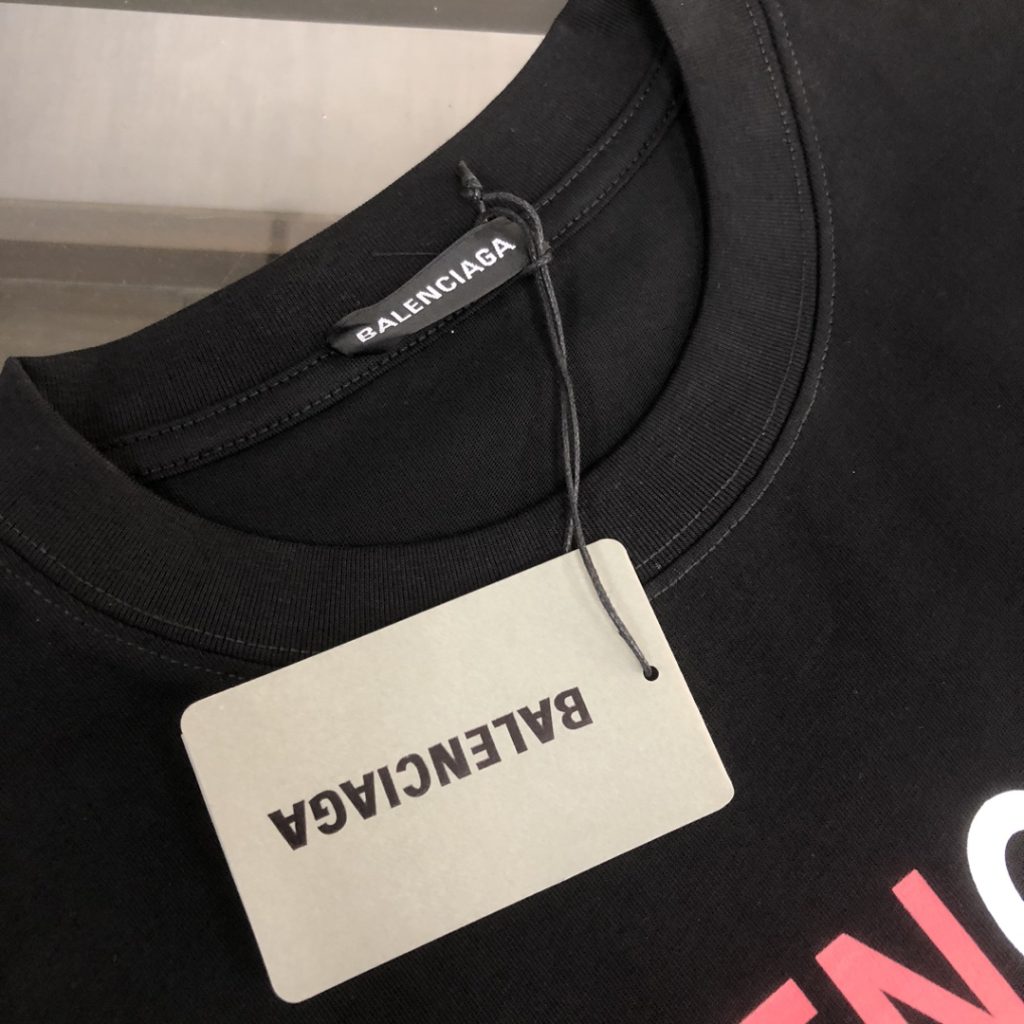 BALENCIAGA(バレンシアガ)2024春夏新作 コピー プリント アルファベット カップルモデル半袖Tシャツ
