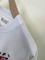 BALENCIAGA(バレンシアガ)2024春夏新作 スーパーコピー カラフルな太糸刺繍半袖Tシャツ
