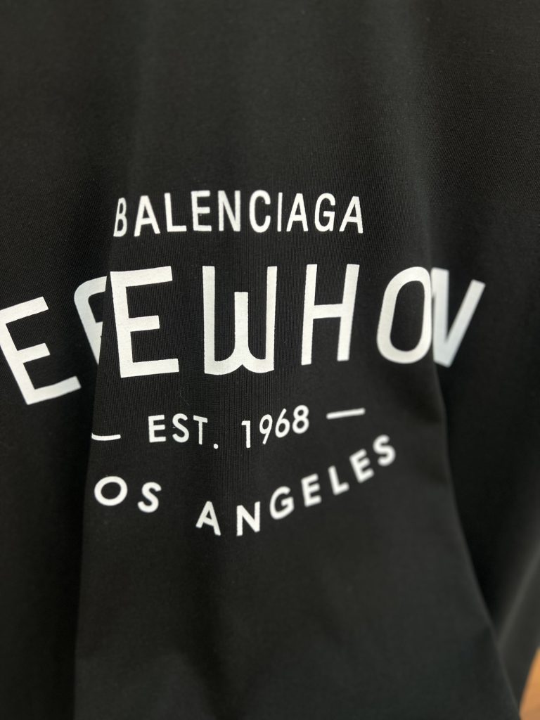 BALENCIAGA(バレンシアガ)2024新作 コピー アルファベットカップルモデル半袖Tシャツ