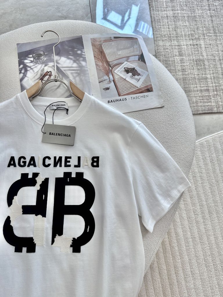 BALENCIAGA(バレンシアガ)夏服 n級品 半袖tシャツ メンズ 涼しい