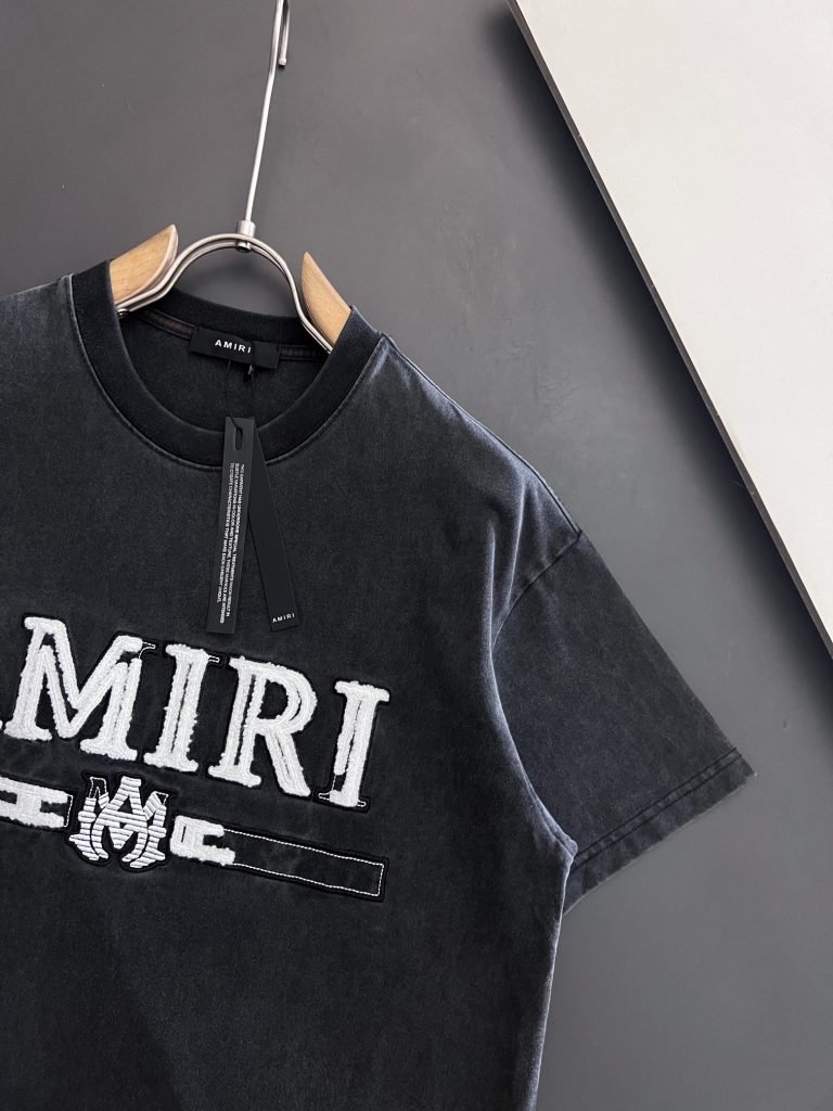 AMIRI（アミリ)2024新作偽物定番ロゴプリントカップルモデル半袖Tシャツ通販