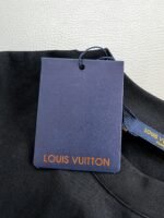 LOUIS VUITTON(ルイヴィトン)定番プリント専門店最新作半袖ラウンドネックTシャツコピー