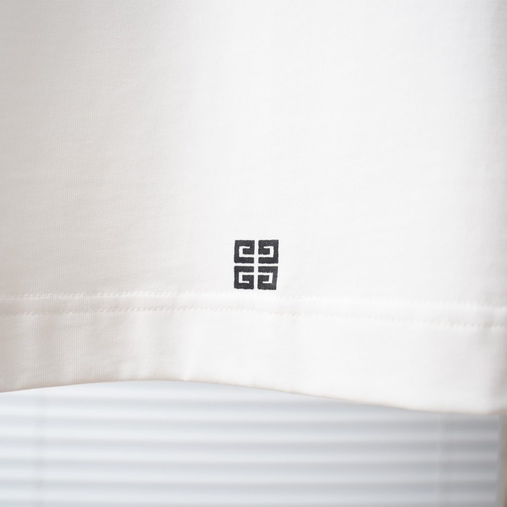 GIVENCHY(ジバンシイ)2024新作コピープリントゆったりしたTシャツ男女同タイプ通販