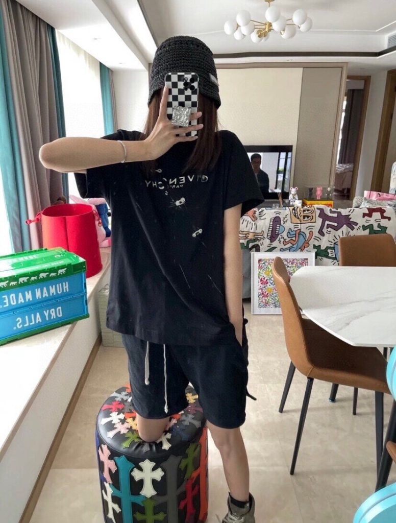GIVENCHY(ジバンシイ)芸能人アルファベット視覚トラップ効果半袖n級品