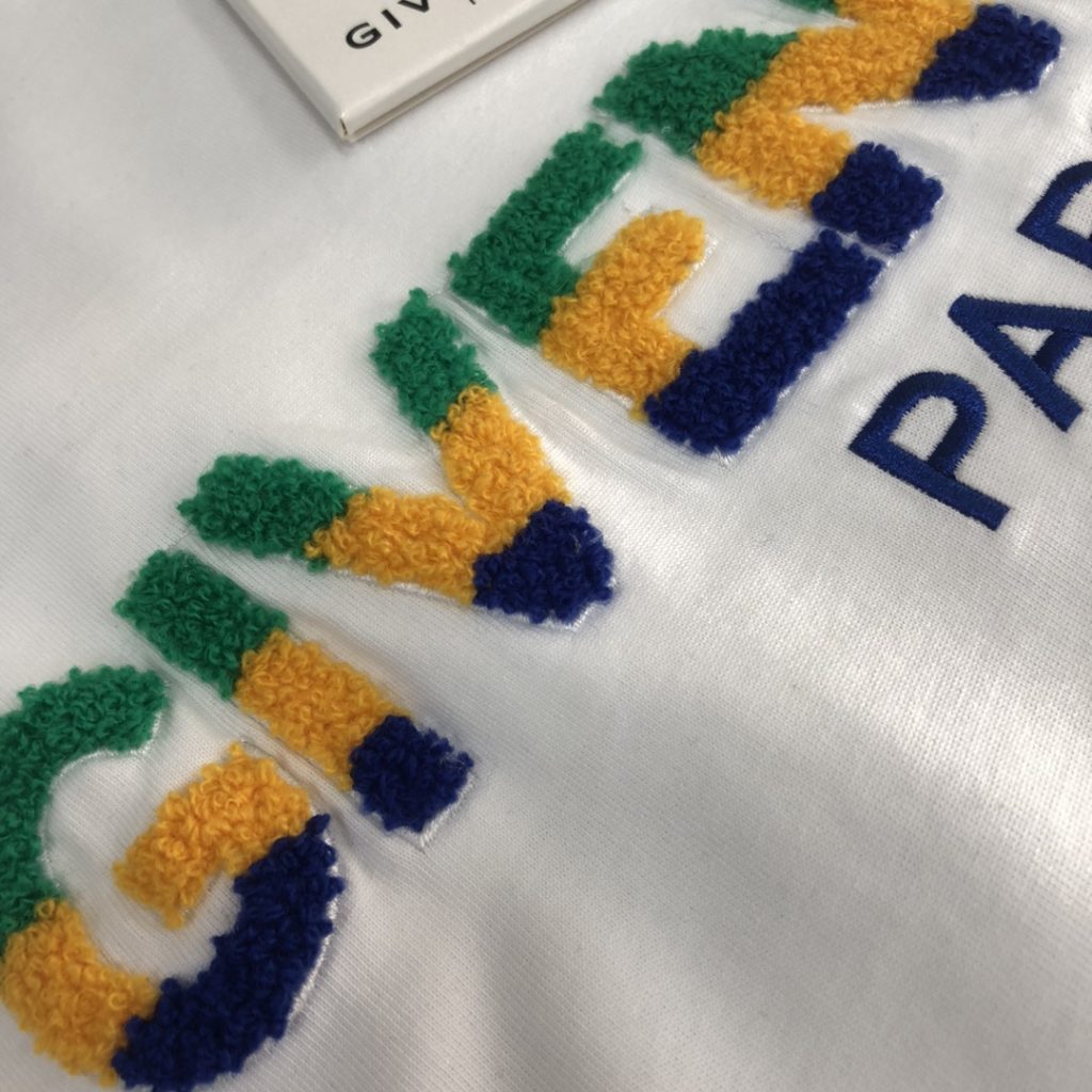 GIVENCHY(ジバンシイ)偽物アルファベット刺繍オシャレでカジュアルな半袖Tシャツ激安通販