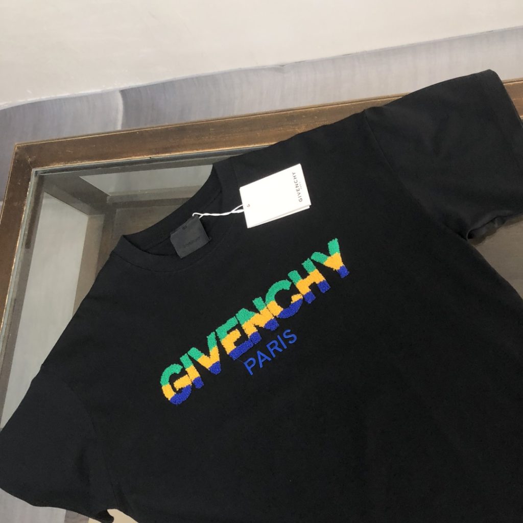 GIVENCHY(ジバンシイ)偽物アルファベット刺繍オシャレでカジュアルな半袖Tシャツ激安通販