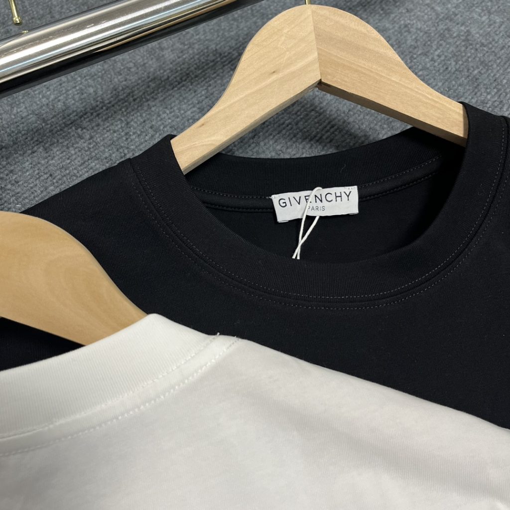 GIVENCHY(ジバンシイ)春夏2024の新作偽物のおしゃれなlogoのプリントレジャーする半袖激安通販