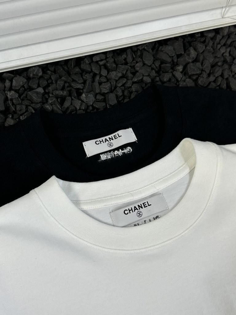 CHANEL（シャネル） 業界最高い品質   スーパーコピー  シンプルなスタイルロゴプリントカジュアルカップル半袖Tシャツ