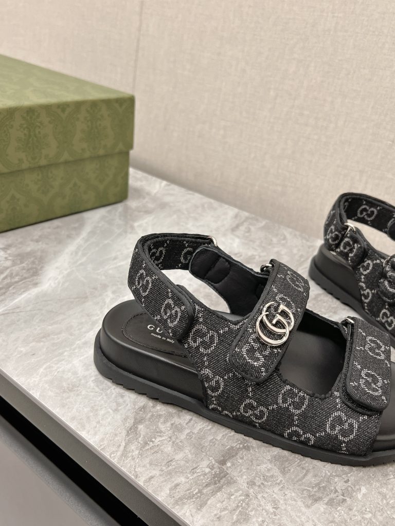 Gucci(グッチ)激安販売 n級品 カップルタイプビーチサンダル定番老布サンダル|スーパーコピーn級優良店 4 Gucci(グッチ)激安販売 n級品 カップルタイプビーチサンダル定番老布サンダル