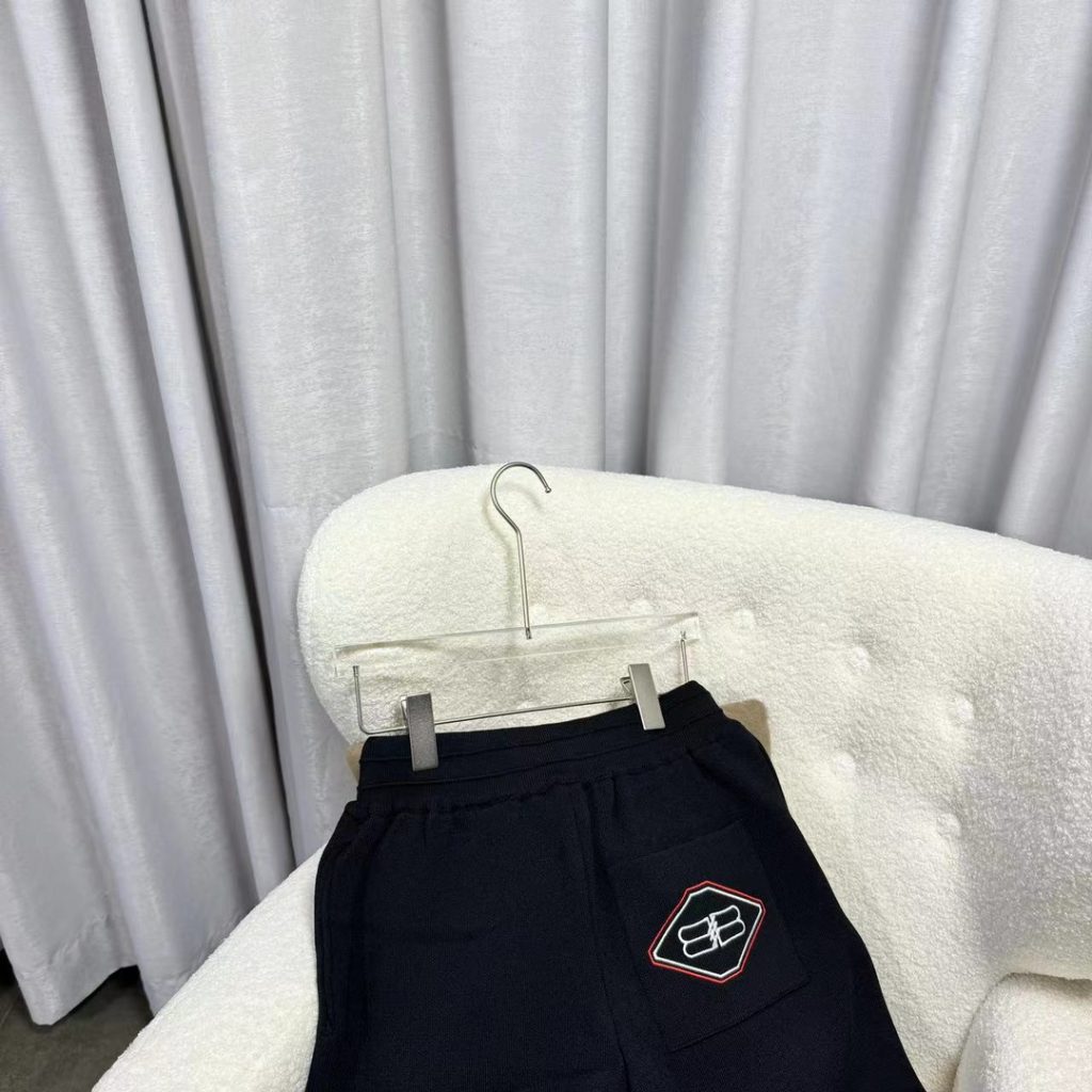 GIVENCHY(ジバンシイ) 2024新作 業界最高い品質 激安販売 ニットショートパンツ