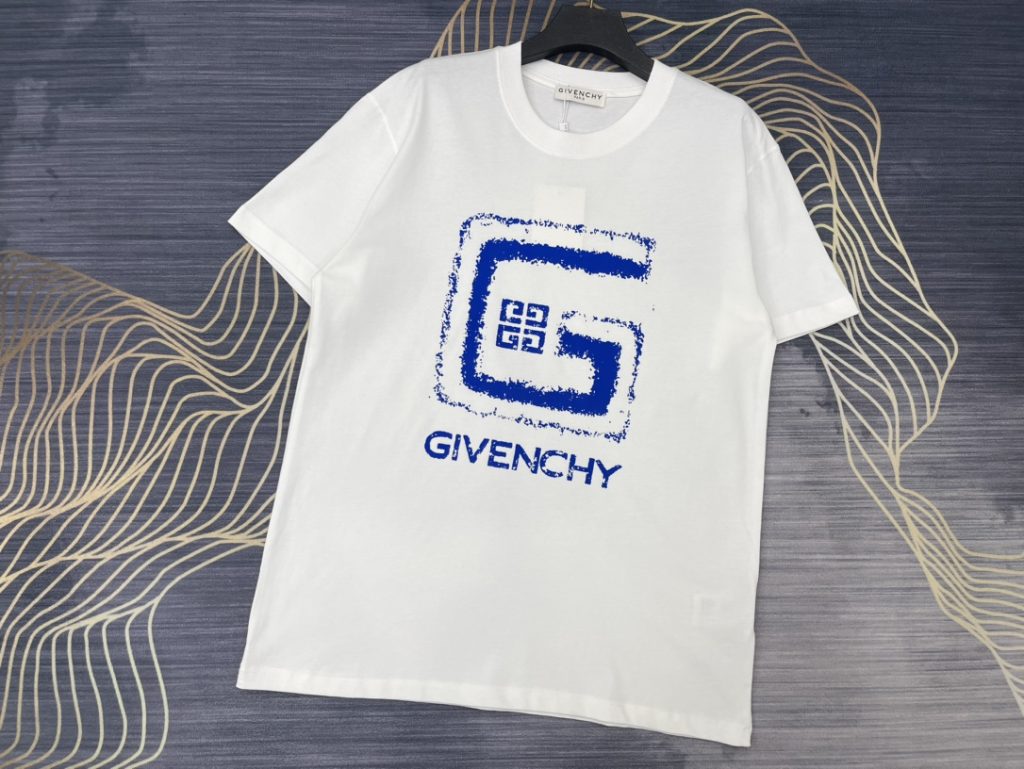 GIVENCHY(ジバンシイ) 入手困難 業界最高い品質 n級品 プリントロゴ丸首半袖Tシャツ