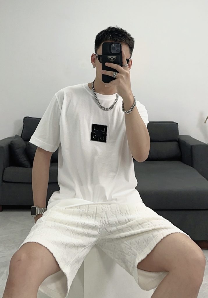 GIVENCHY(ジバンシイ) 2024春夏新作 入手困難  コピ  カジュアル半袖男女兼用