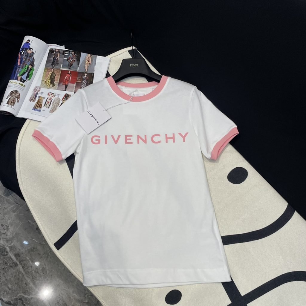 GIVENCHY(ジバンシイ)  業界最高い品質  スーパーコピー シンプルスタイル桜ピンクカジュアル半袖Tシャツ