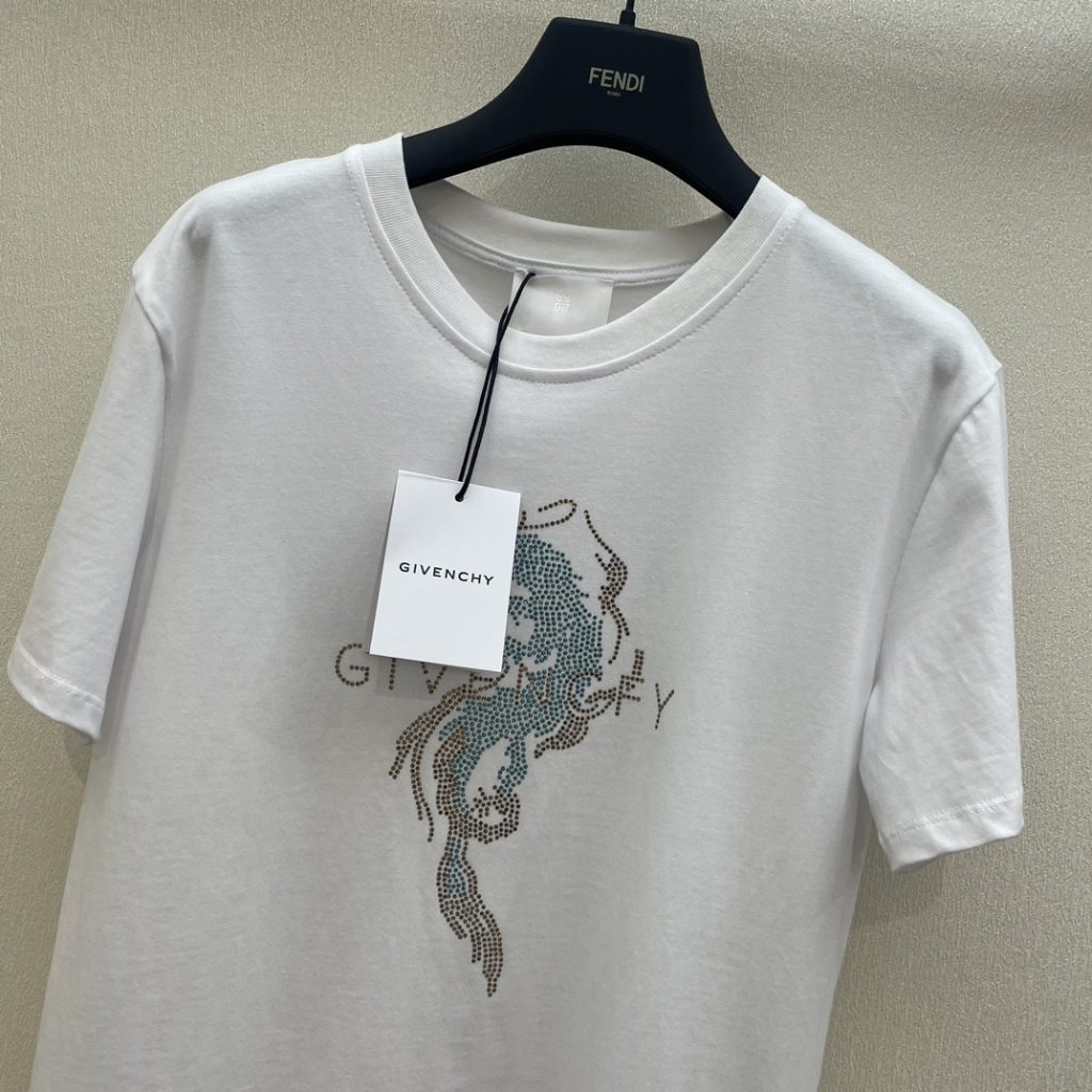 GIVENCHY(ジバンシイ) 龍年限定新作 業界最高い品質 芸能人 コピー カジュアル半袖Tシャツ|スーパーコピーn級優良店 3 GIVENCHY(ジバンシイ) 龍年限定新作 業界最高い品質 芸能人 コピー カジュアル半袖Tシャツ