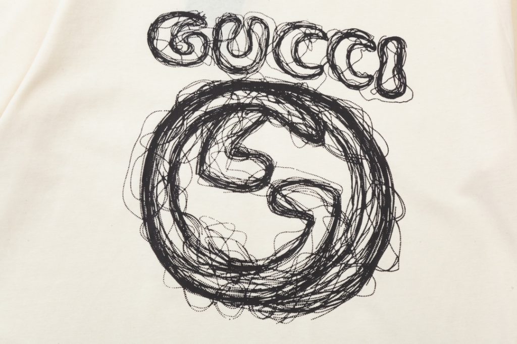 GUCCI (グッチ)  偽物 アルファベットロゴプリントオシャレカジュアルTシャツ 通販