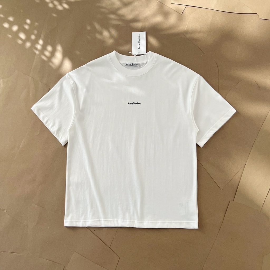 Acne Studios(アクネ ストゥディオズ) コピー オフセットロゴビッグシルエット半袖Tシャツ 激安通販