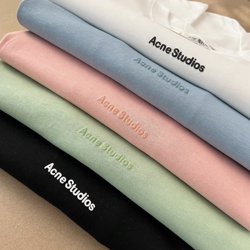 Acne Studios(アクネ ストゥディオズ) コピー オフセットロゴビッグシルエット半袖Tシャツ 激安通販