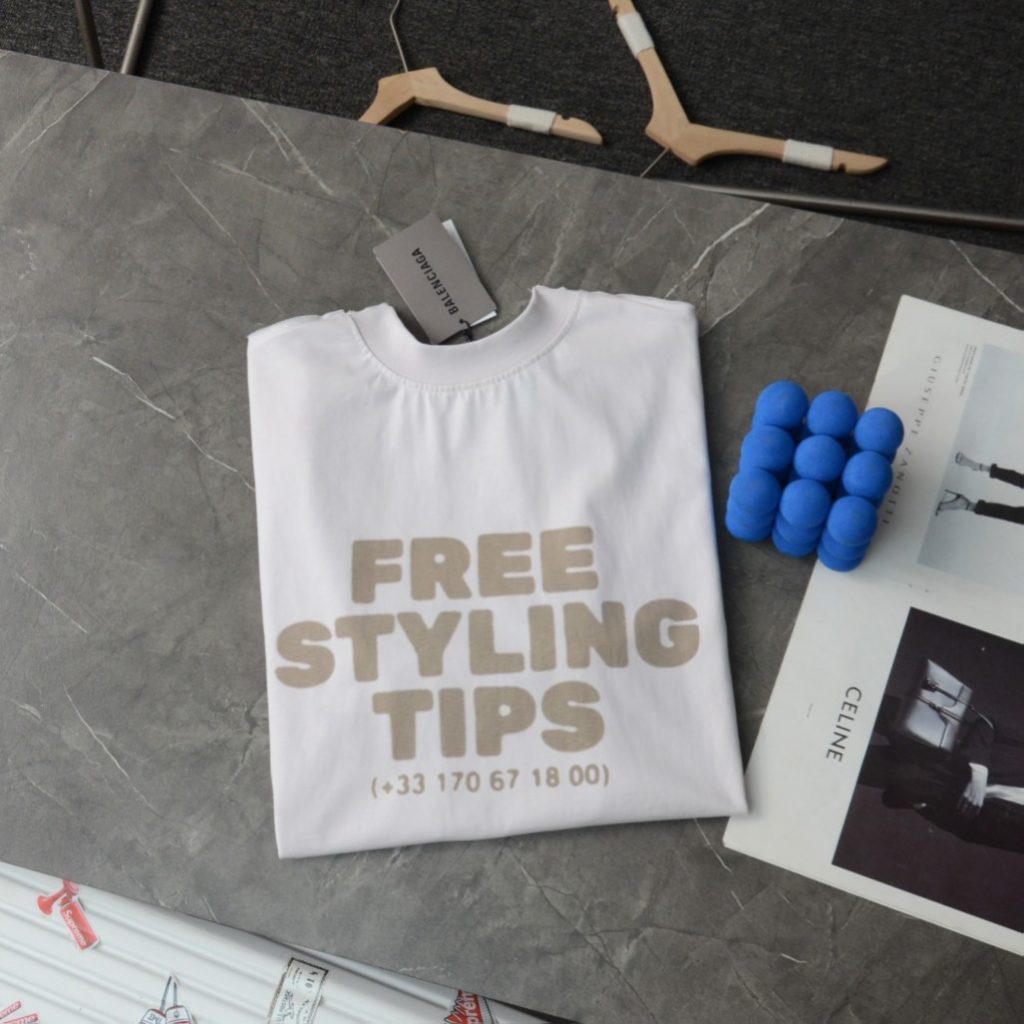 BALENCIAGA(バレンシアガ ) 偽物 アルファベット刺繍両面着用半袖 通販