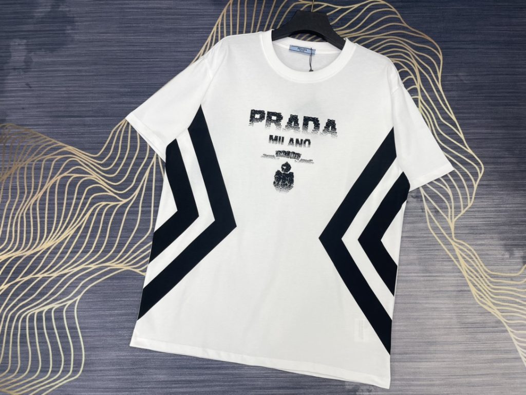 PRADA(プラダ) 新作 激安販売 コピー プリントロゴラウンドネック半袖Tシャツ|スーパーコピーn級優良店 3 PRADA(プラダ) 新作 激安販売 コピー プリントロゴラウンドネック半袖Tシャツ