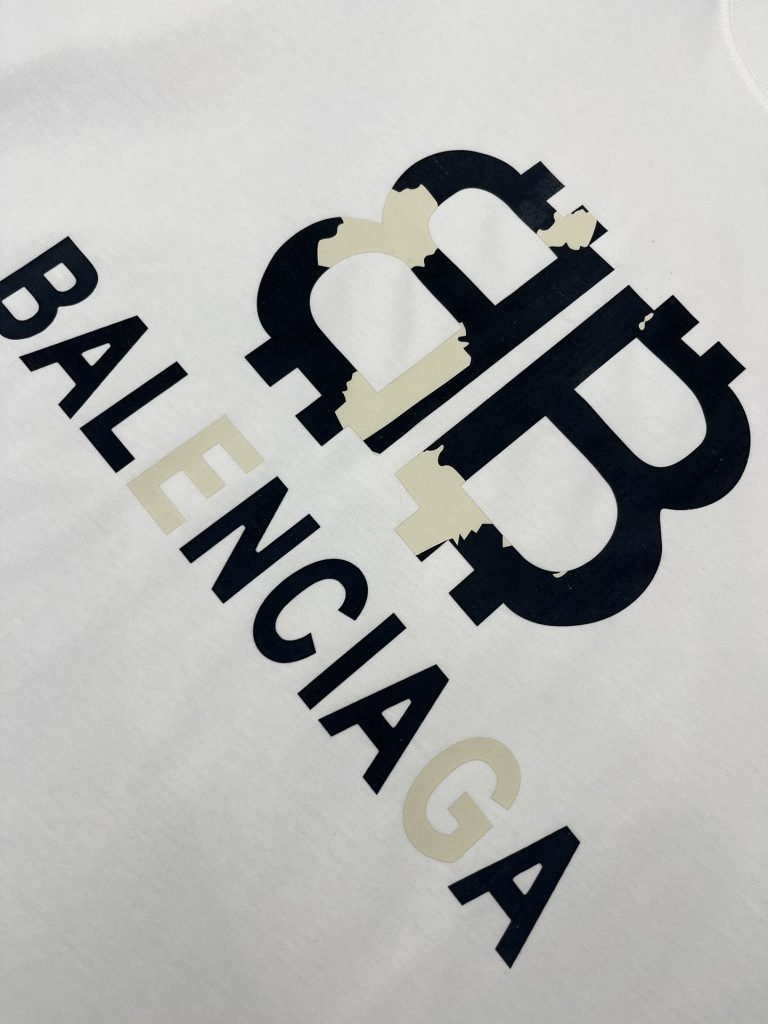 BALENCIAGA(バレンシアガ) 偽物 ロゴプリントおしゃれカジュアルTシャツ 激安通販