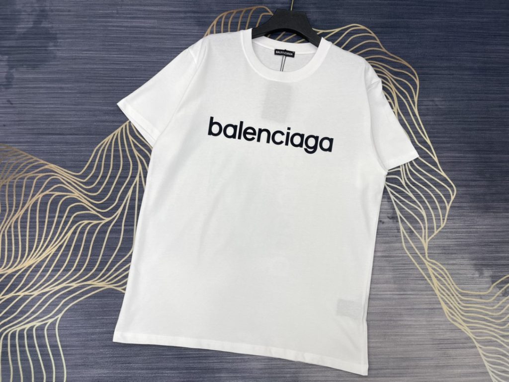 BALENCIAGA(バレンシアガ) 春夏新作流行 コピー ラウンドネック半袖Tシャツ