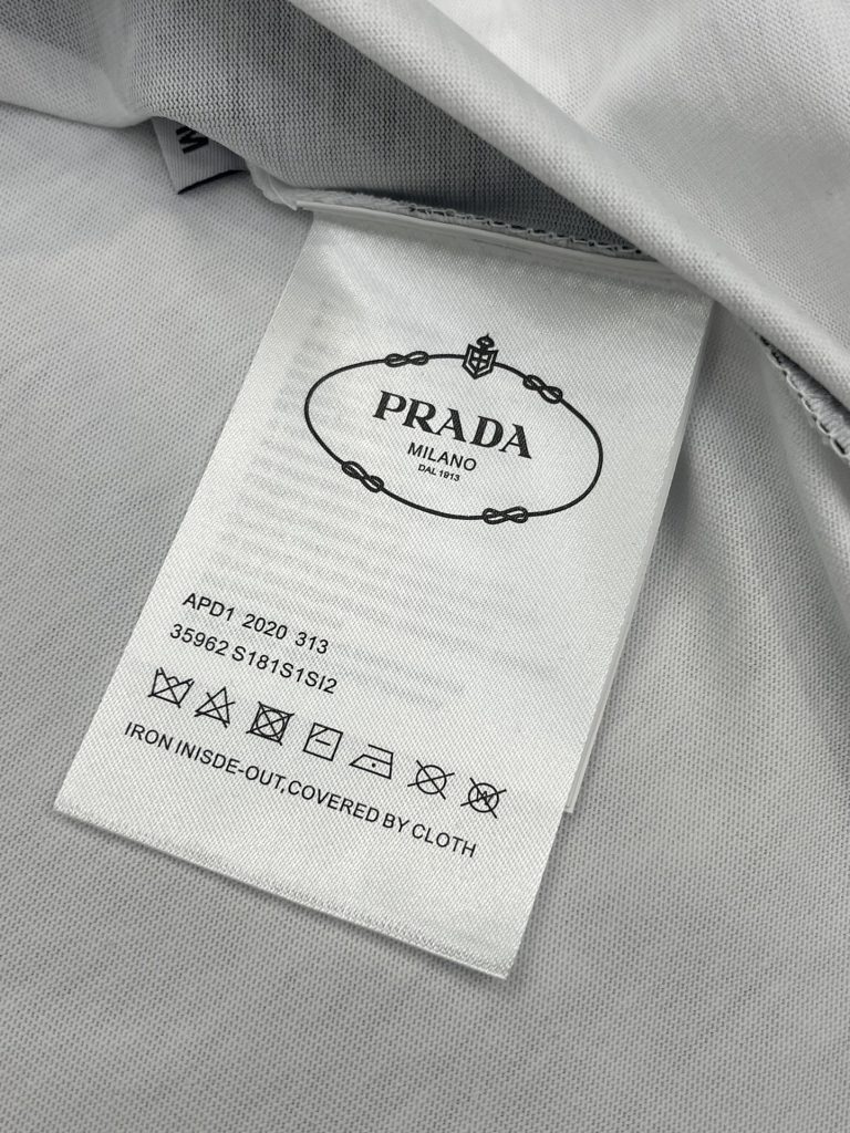 PRADA(プラダ) 新作 激安販売 コピー プリントロゴラウンドネック半袖Tシャツ|スーパーコピーn級優良店 7 PRADA(プラダ) 新作 激安販売 コピー プリントロゴラウンドネック半袖Tシャツ