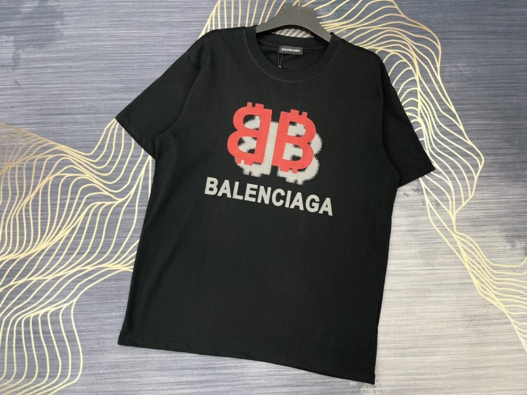 BALENCIAGA(バレンシアガ) 2024春夏新作 n級品 手書き波ロゴラウンドネック半袖Tシャツ 激安通販