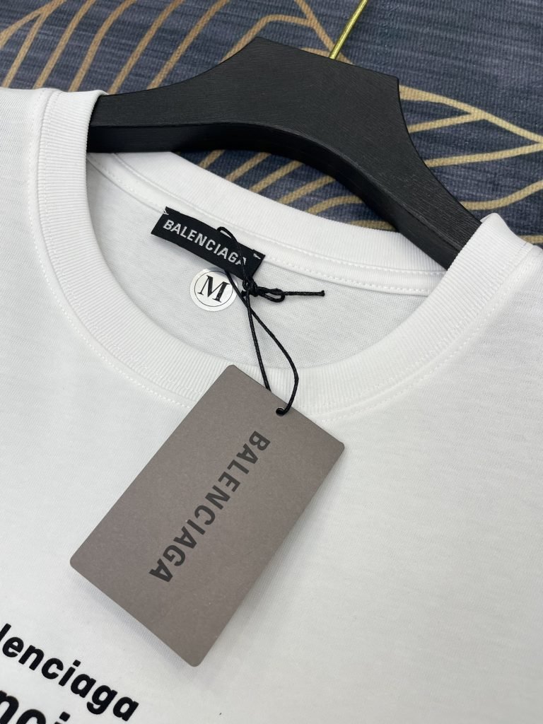 BALENCIAGA(バレンシアガ) スーパーコピー 超綺麗オシャレなプリントカジュアル半袖Tシャツ