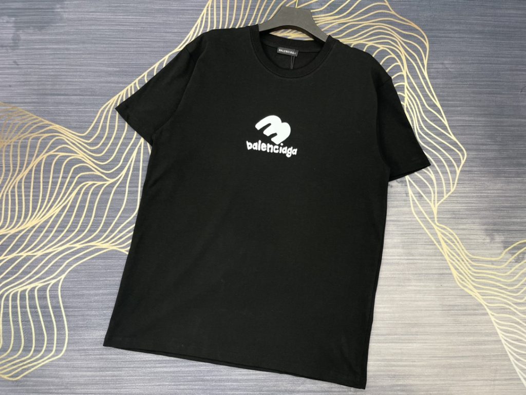 BALENCIAGA(バレンシアガ) コピー トレンド流行春夏新作ロゴラウンドネック半袖Tシャツ