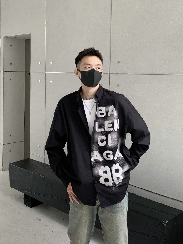 BALENCIAGA(バレンシアガ) 入手困難 ファッション スーパーコピー  アルファベットプリントシャツ