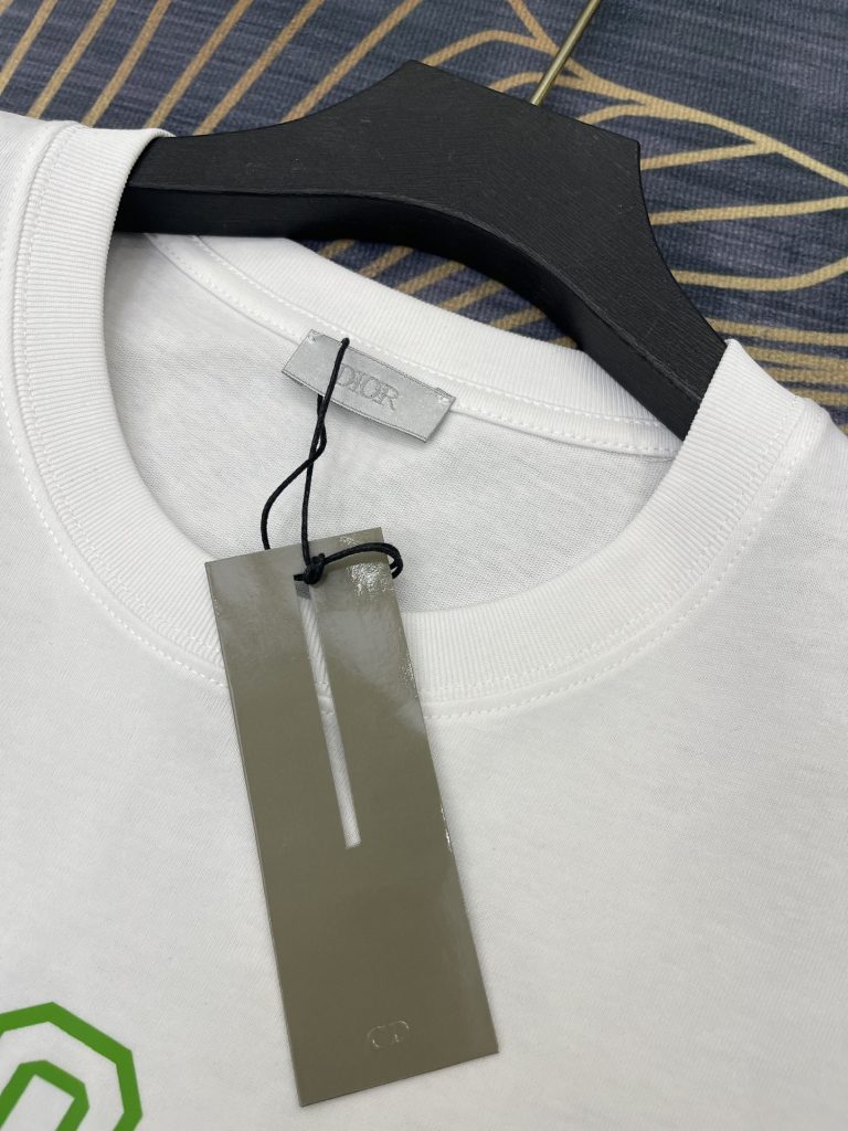 Dior (ディオール) 2024春夏新作 芸能人コピー  アルファベットLOGOプリントカジュアルTシャツ