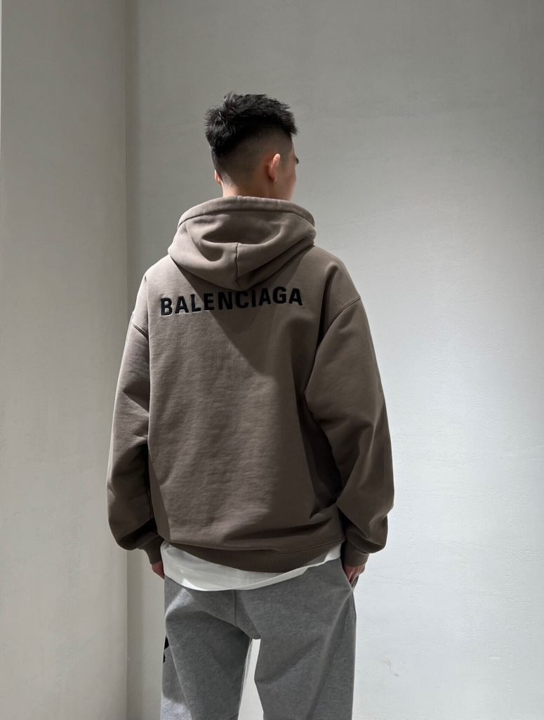 BALENCIAGA(バレンシアガ) コピー  ファッション グラフィティ アルファベット刺繍フード付きスウェットパーカー 激安通販