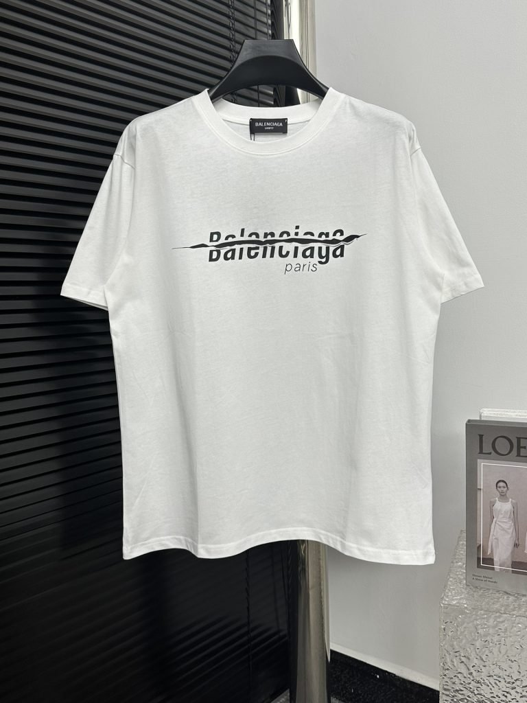 BALENCIAGA(バレンシアガ) 激安販売 コピー 業界最高い品質 オシャレなプリントアルファベット半袖Tシャツ