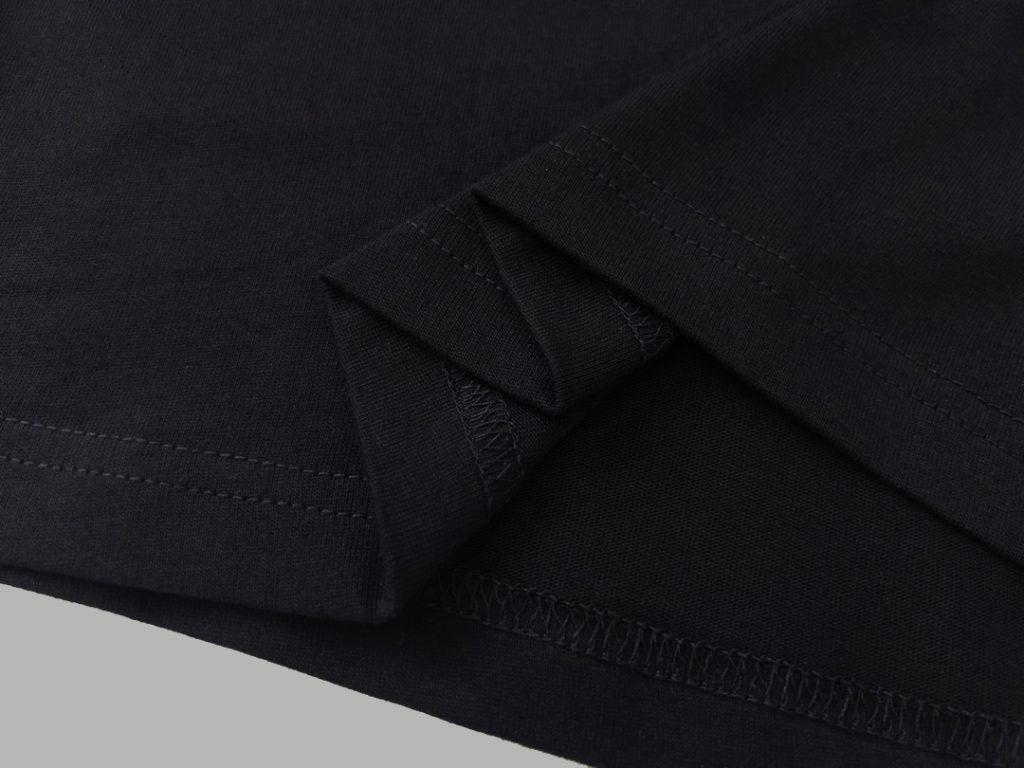 BALENCIAGA(バレンシアガ)  スーパーコピー 手困難  ポテトチップスアルファベットプリントTシャツ