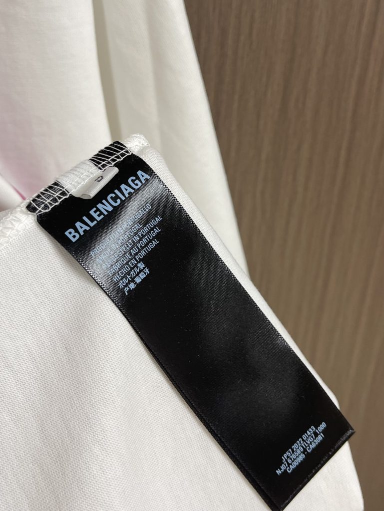 BALENCIAGA(バレンシアガ) 龍年限定 入手困難 業界最高い品質 コピー 新作半袖Tシャツ