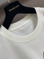 BALENCIAGA(バレンシアガ) 入手困難 ファッション スーパーコピー プリントロゴ半袖Tシャツ