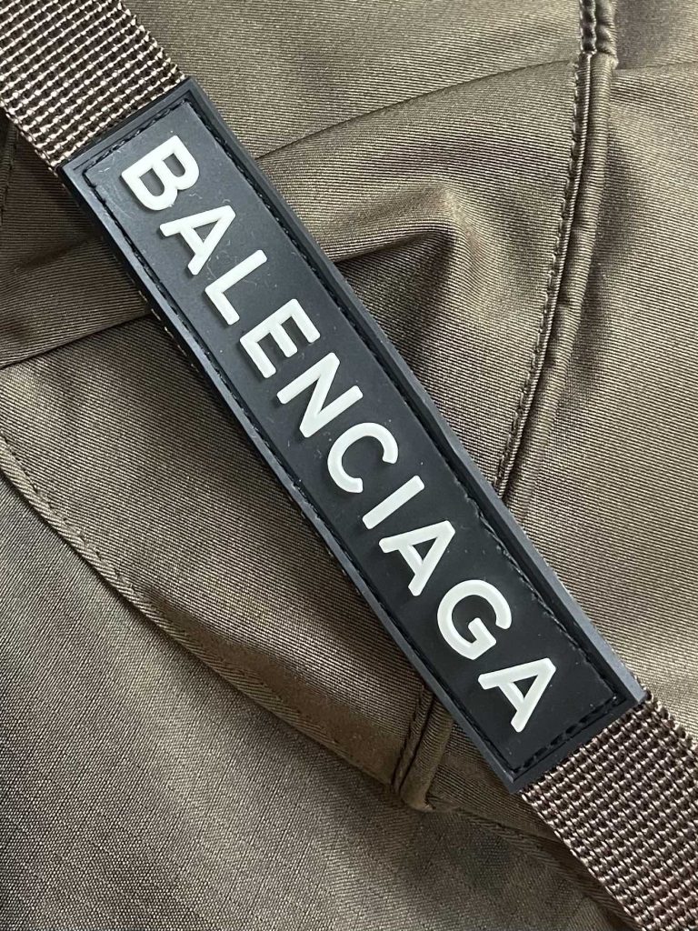 BALENCIAGA(バレンシアガ) 激安販売  コピー  ひも入カジュアル5分丈パンツ