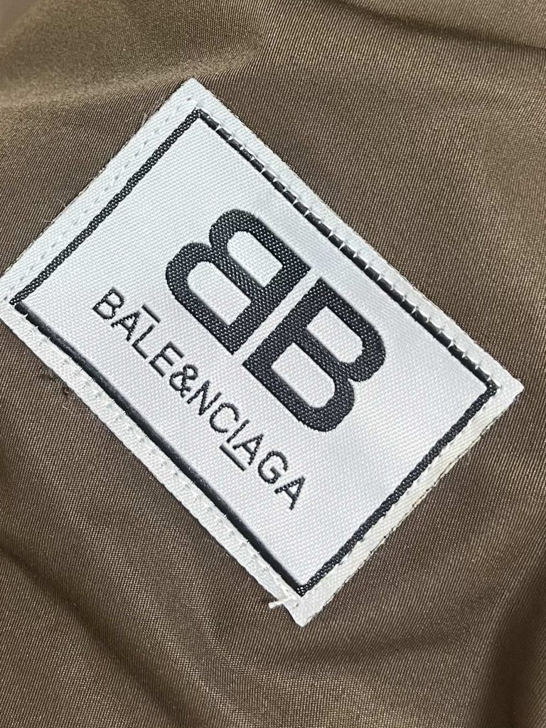 BALENCIAGA(バレンシアガ) 激安販売  コピー  ひも入カジュアル5分丈パンツ